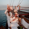 Liburan ke Labuan Bajo, 10 Potret Kemesraan Siti Badria di Atas Kapal Bareng Suami Ini Bikin Baper!