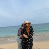 8 Potret Zaskia Sungkar Lagi Babymoon di Bali, Tampak Bahagia dan Sumringah bersama Keluarga