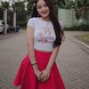 10 Potret Natasha Wilona Pakai Crop Top, Pamer Perut Rata Bikin Netizen Iri