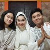 7 Potret Keisyah Alma Anak Bungsu Ratna Listy, Bisa Main Alat Musik hingga Jago Tinju!