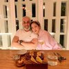 9 Potret Kemesraan Bunga Zainal dan Sukhdev Signh yang Hobi Dinner Romantis, Selalu Lengket Meski Dihujat