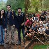 10 Potret Kebersamaan Belakang Layar Para Pemain KKN di Desa Penari, Kayak Geng Kuliahan Beneran!
