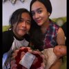 13 Tahun Nikah Baru Dikaruniai Anak, Ini Potret Keluarga Kecil Dea Ananda yang Makin Bahagia Karena Baby Sanne