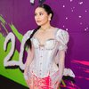 Tampil Cantik Sampai Dipuji Bak Kylie Jenner, Ini Pesona Prilly Latuconsina di Acara Festival Film Indonesia 2022