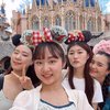 Kumpulan Foto Keseruan Beby Tsabina Main ke Disneyland Bareng Teman Kuliah, Gemesin Banget Loh!