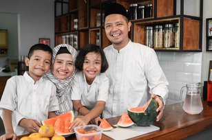 Sambut Ramadhan 1443 H, Ini 5 Tips Penting Untuk Melatih Si Kecil Berpuasa Sejak Dini 