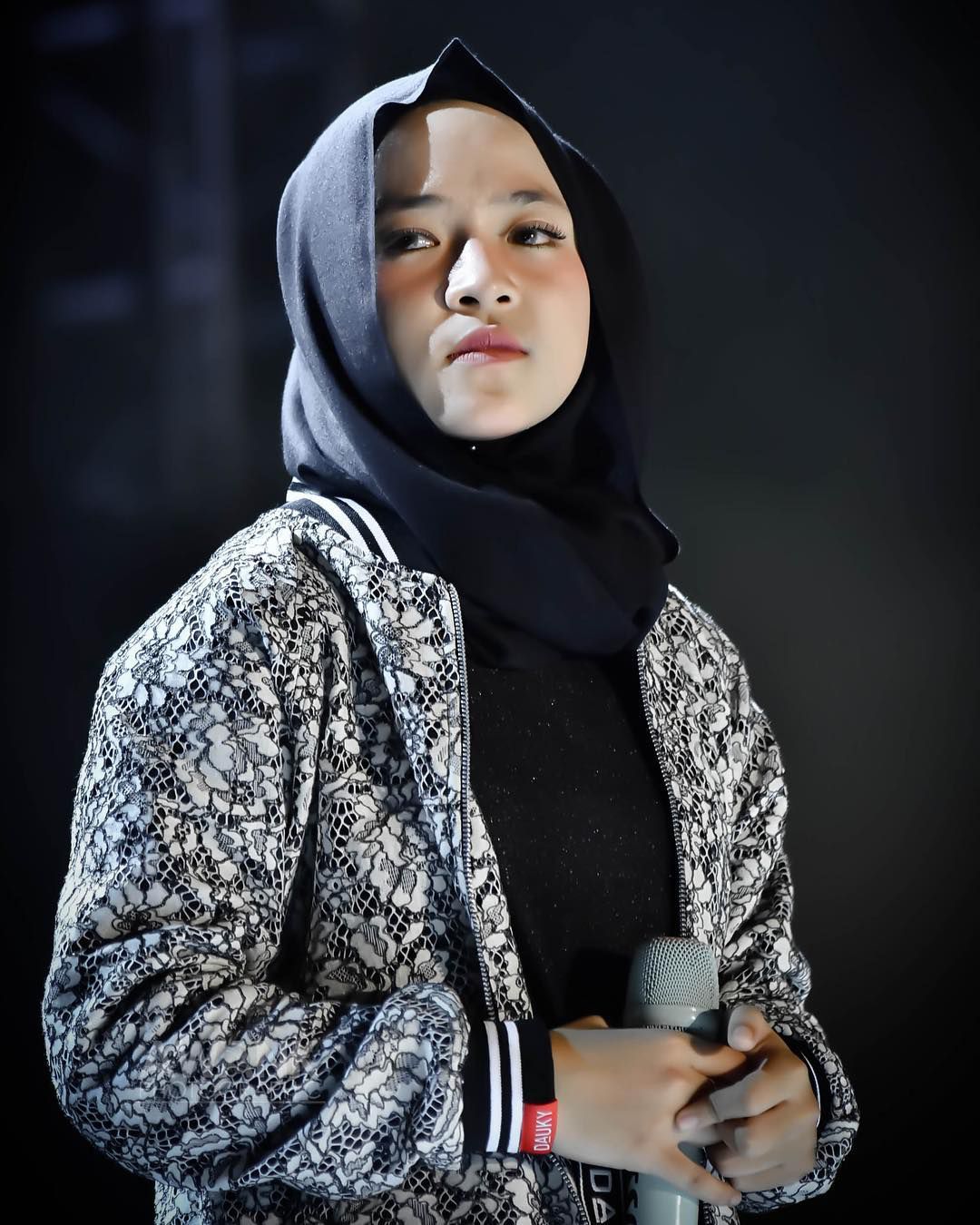 Ilustrasi Hijab Nissa Sabyan