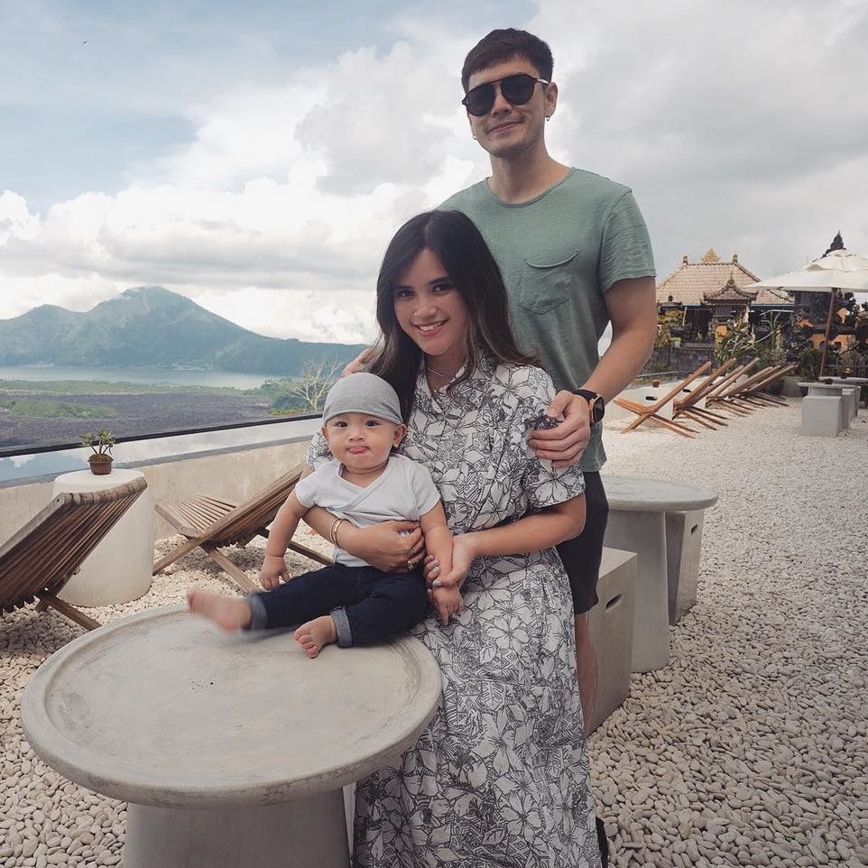 Keluarga Audi Marissa dan Anthony Xie di Bali