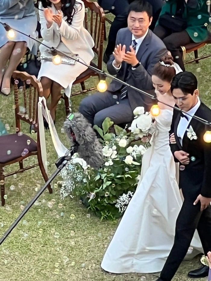 Foto pernikahan Park Min Young