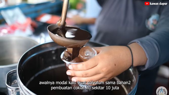 Kisah Sukses Wanita Penjual Es Cokelat