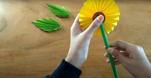 Cara Membuat Bunga Matahari dari Origami