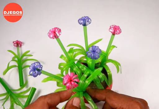 Cara Membuat Bunga dari Sedotan Tanpa Lem yang Mudah