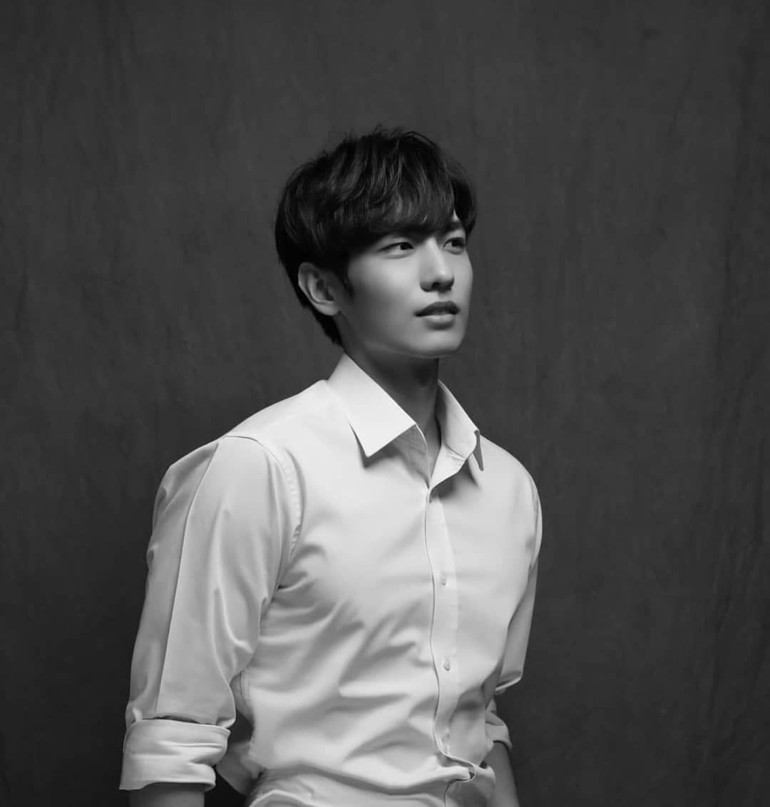 Potret Lee Ji Han Aktor yang Meninggal dalam Tragedi Itaewon