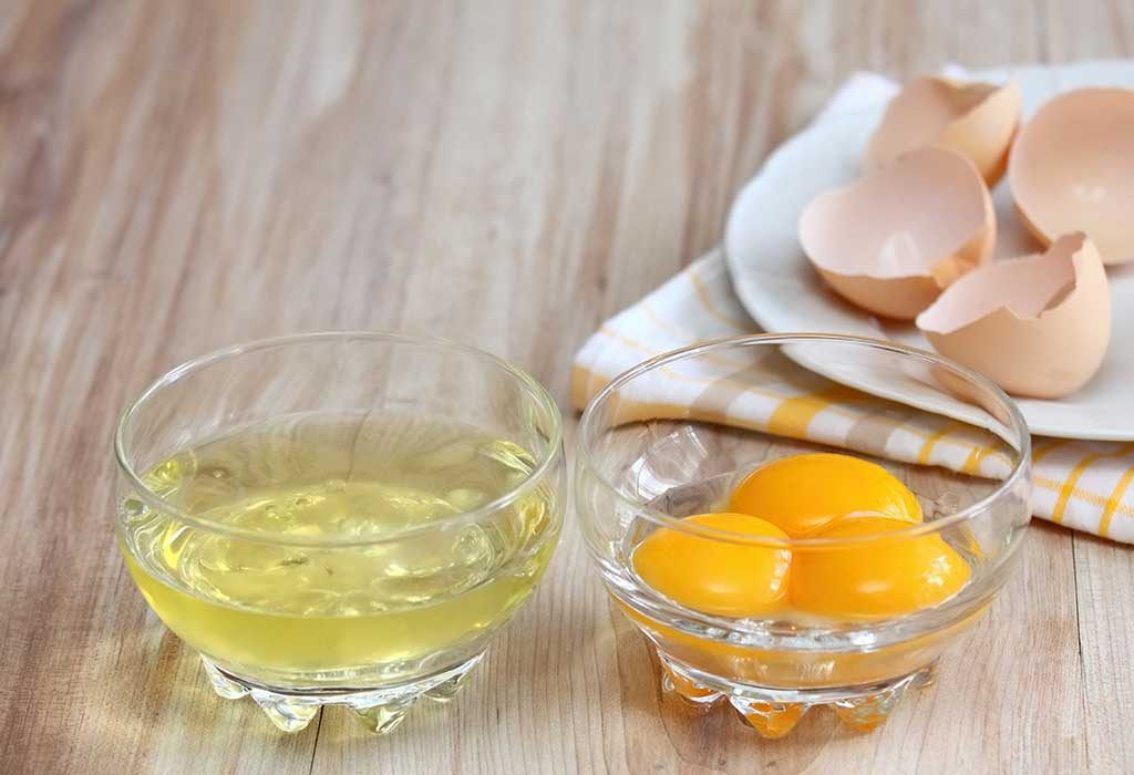Mencampur adonan putih dan kuning telur harus dilakukan dengan cara yang tepat