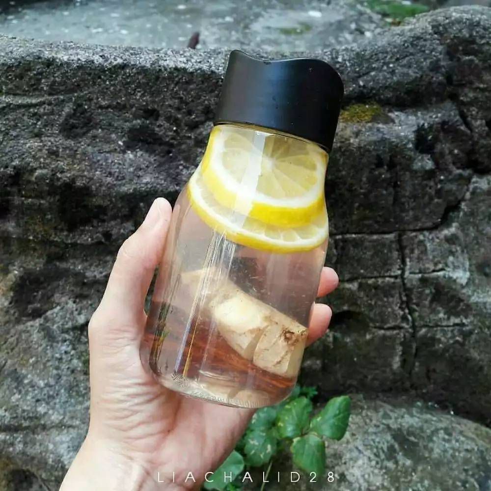 Cara Membuat Infused Water Lemon Kayu Manis