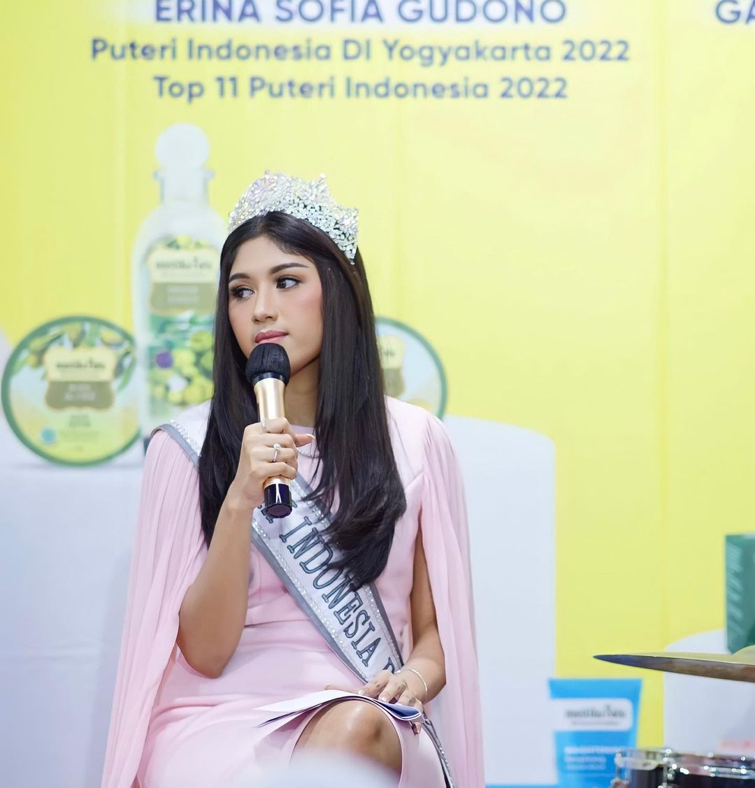 Erina Gudono sebagai  finalis Puteri Indonesia 2022