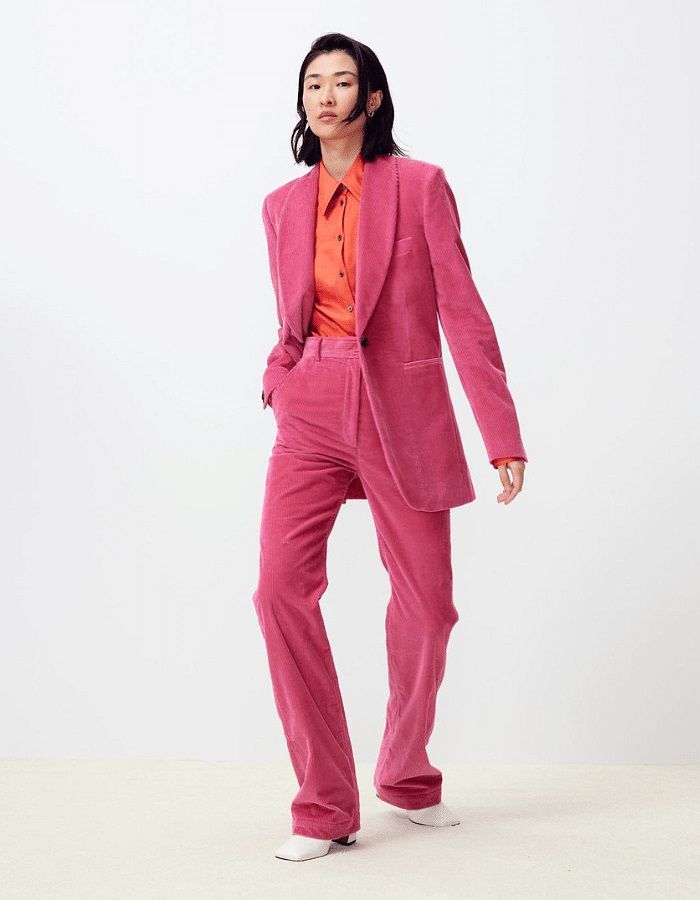 Ilustrasi Outfit Hot Pink