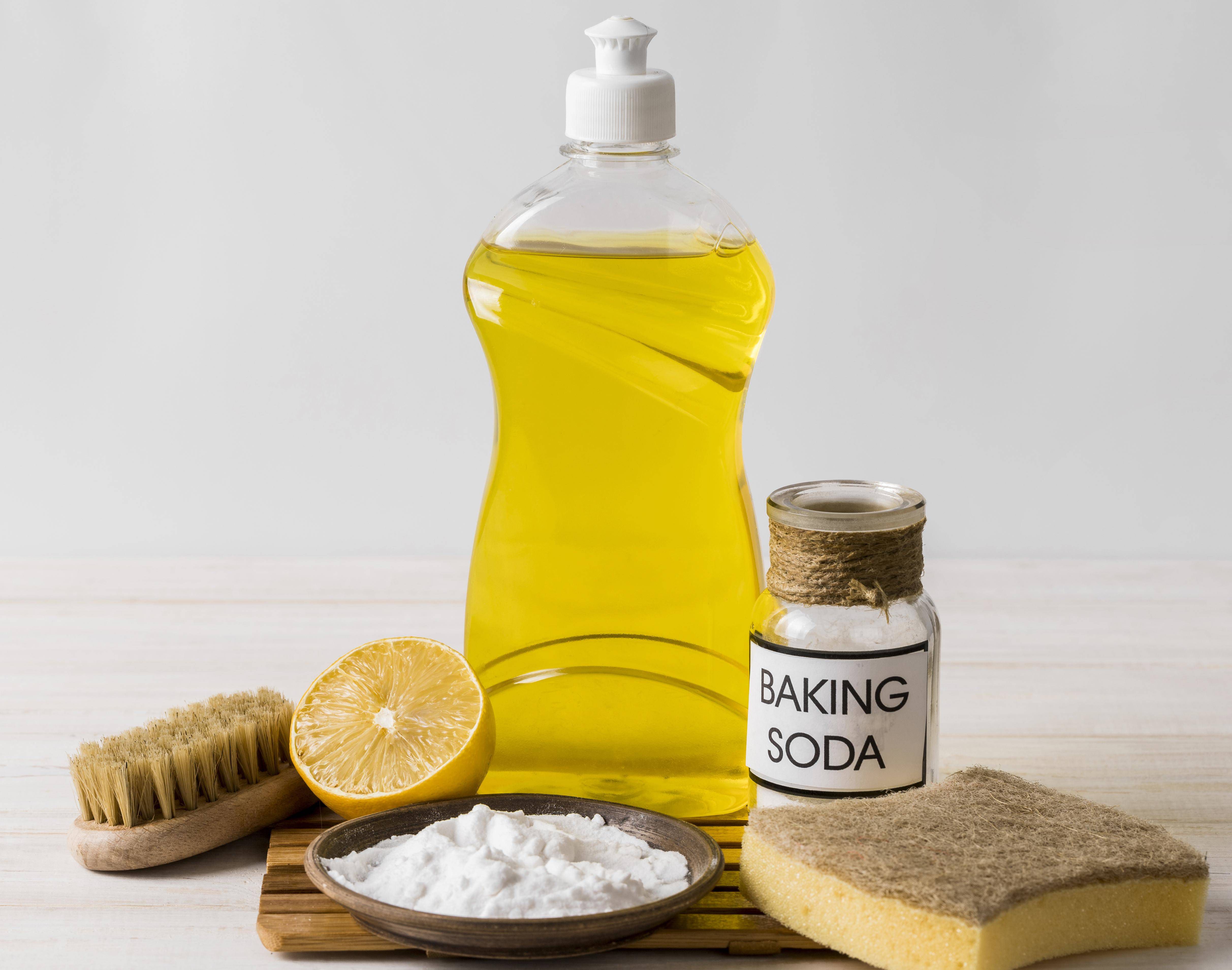 Cara Mematikan Rumput Liar Secara Permanen - Baking Soda