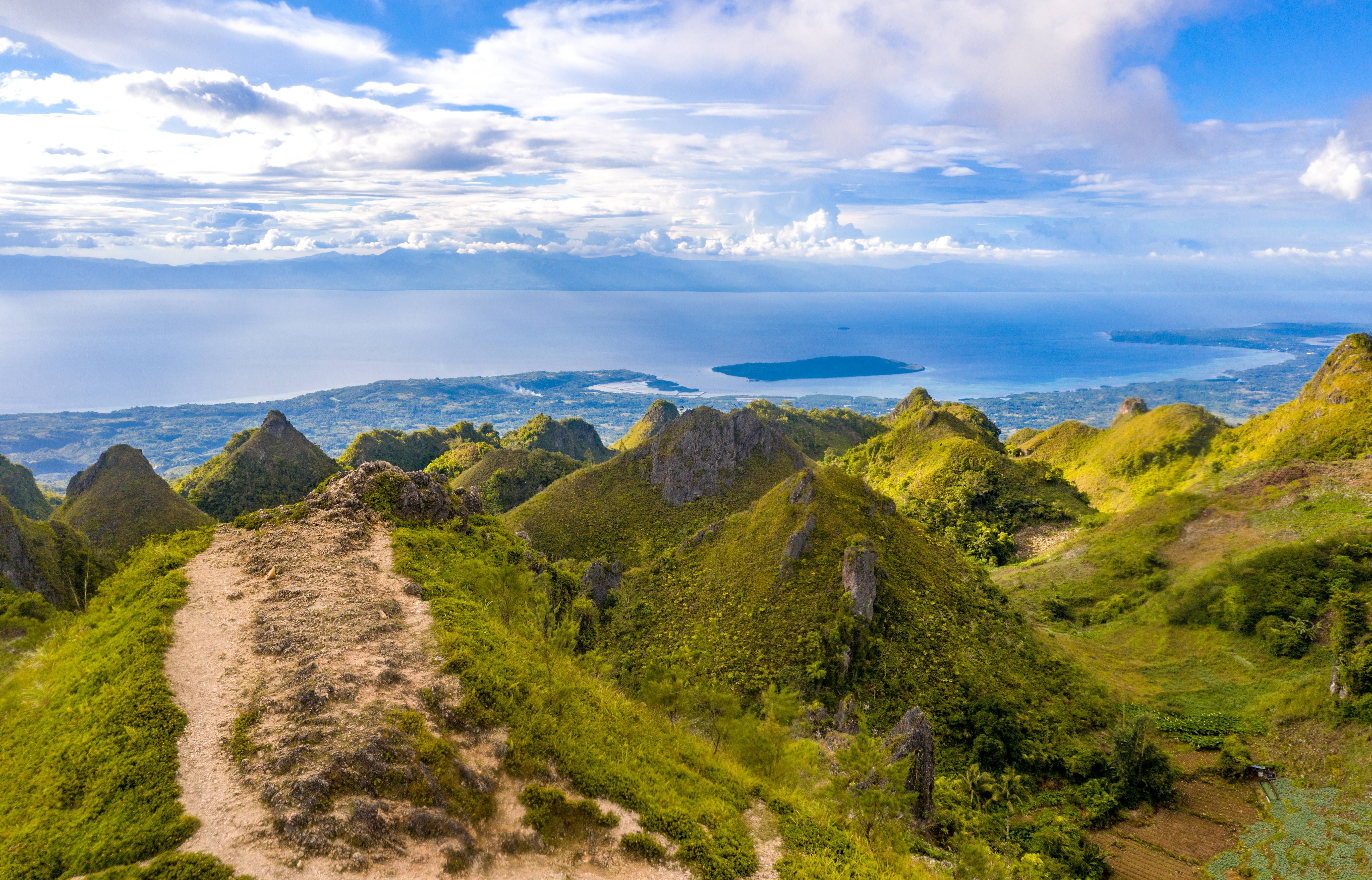 Sederet Destinasi Wisata Seru di Filipina - Petualangan Outdoor