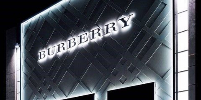 Kini Giliran Pabrik Trench Coat Burberry Turut Produksi Baju Medis