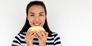 Makan Durian Bisa Tingkatkan Kesuburan Wanita, Mitos atau Fakta ya?