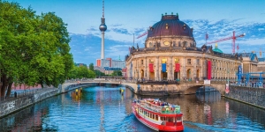 20 Tempat Wisata di Berlin Jerman dengan Spot Foto Keren yang Paling Recommended!