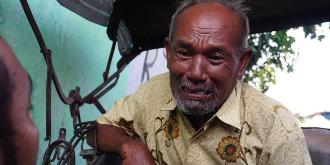 Pilu, Kakek Ini Hidup Sebatang Kara dan Tidur di Emperan Toko