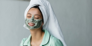 8 Rekomendasi Clay Mask yang Ampuh Mengurangi Komedo, Bikin Kulit Kembali Mulus dan Lembut