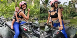 Liburan ke Labuan Bajo, 10 Potret Kemesraan Siti Badria di Atas Kapal Bareng Suami Ini Bikin Baper!