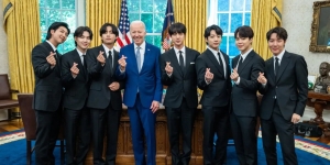10 Potret BTS Sambangi White House, Ngobrol Akrab dengan Presiden Joe Biden