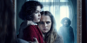 The Twin Film Horor yang Mengguncang Jiwa Teresa Palmer Setelah Kematian Anak Kembarnya