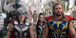 Marvel Studios Thor:Love and Thunder, Aksi Heroik Lawan Pembantai Para Dewa Berbalut Kisah Cinta & Lawakan Seru Ala MCU!