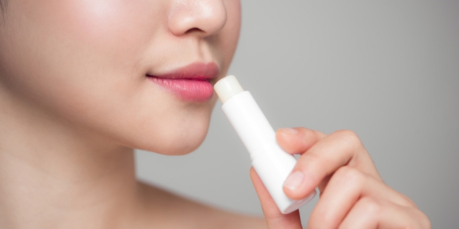 Tips Memilih Lip Balm yang Tepat untuk Bibir, Jangan sampai Salah ya!