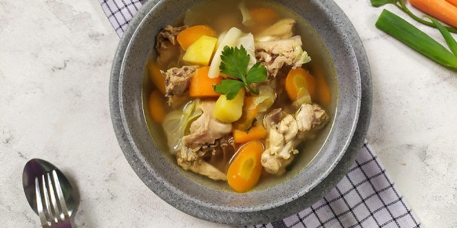 7 Resep Sop Ayam Klaten Sederhana, Mudah Dibuat dengan Bahan-Bahan yang Mudah Didapat!