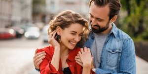 5 Cara Gombalin Pacar Lewat Chat, Bikin Hubunganmu Makin Langgeng