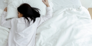 Tidur Tengkurap Emang Nikmat, tapi Kalau Keseringan Bisa Timbulkan Masalah Kesehatan Berikut!