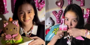 Serba Hello Kitty, Ini Potret Gemas Jisoo BLACKPINK Rayakan Ulang Tahun ke-28