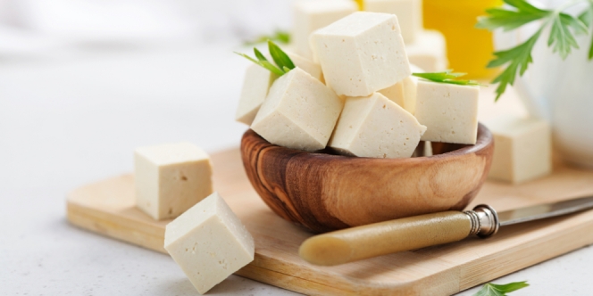 8 Cara Menggoreng Tofu agar Tidak Hancur, Perhatikan Mulai dari Cara Potongnya ya!