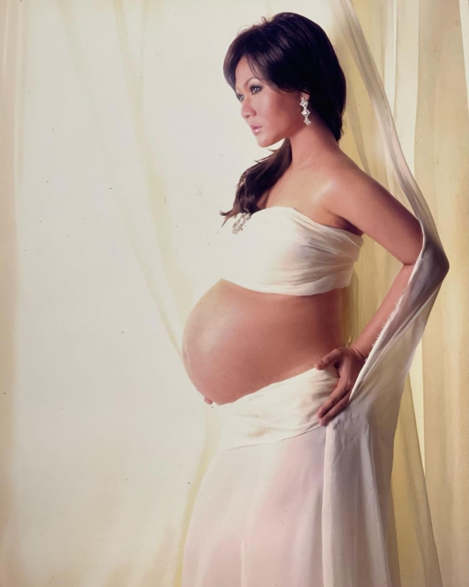 11 Potret Maternity Shoot Inul Dararista yang Baru Terungkap, Ungkap Tunggu Kehamilan Selama 13 Tahun