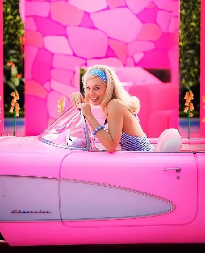 Bakal Jadi Pemeran Utama di Film Barbie, Ini 10 Pesona Margot Robbie yang Miliki Kecantikan Paripurna