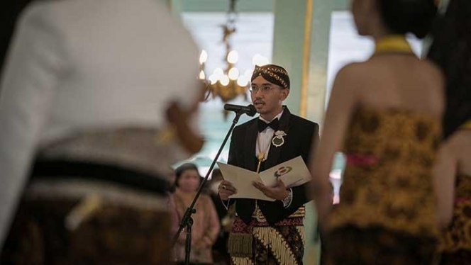 14 Potret Raja Mangkunegara X, Adik Tiri Paundrakarna yang Usianya Masih 25 Tahun!